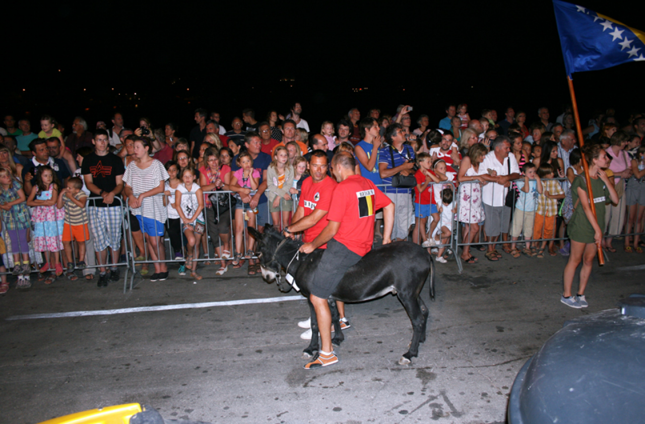 Održana 10. tradicionalna Međunarodna trka tovarov u  Tisnome 