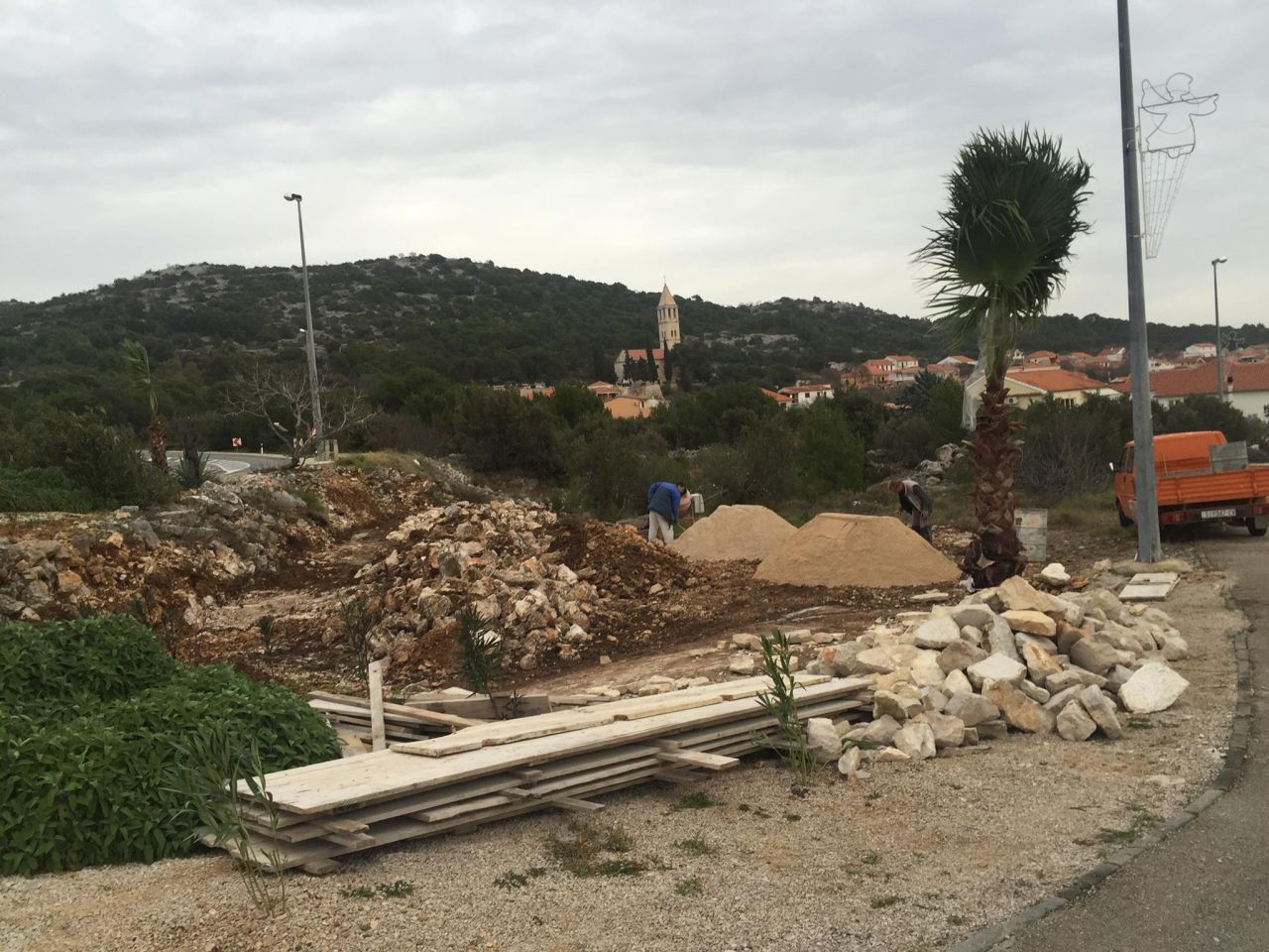 Započeli radovi na uređenju ulaza u Jezera