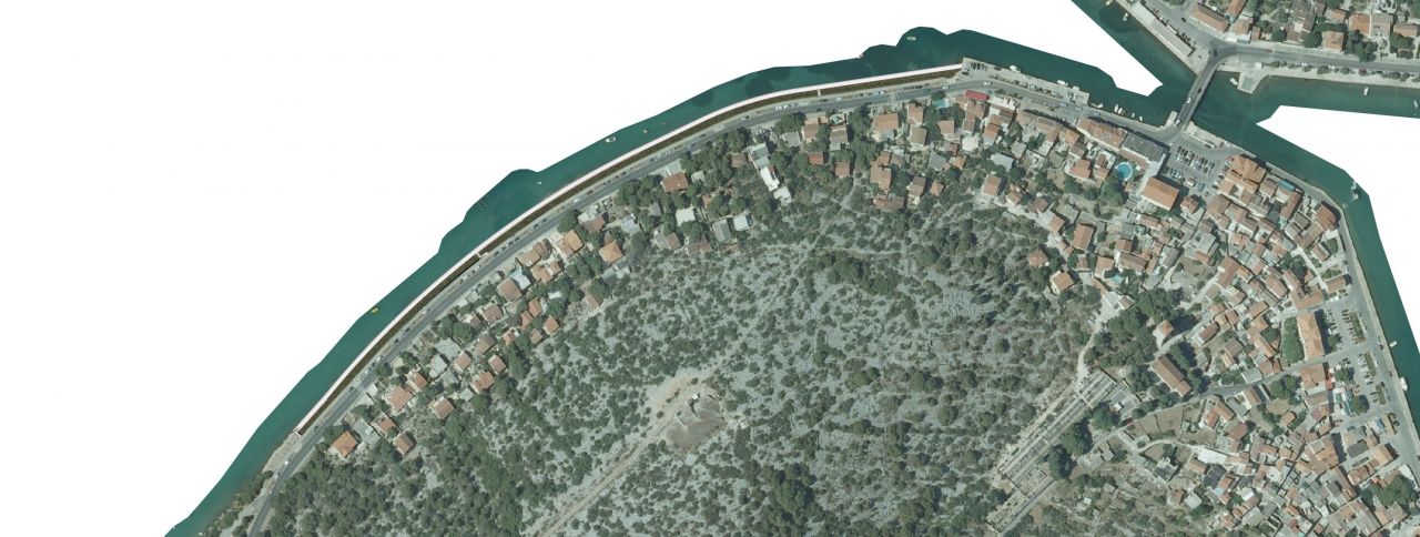 Obavijest o početku radova na uređenju plaže Banj i  pokosa državne ceste D-121 - Put Brošćice u Tisnom