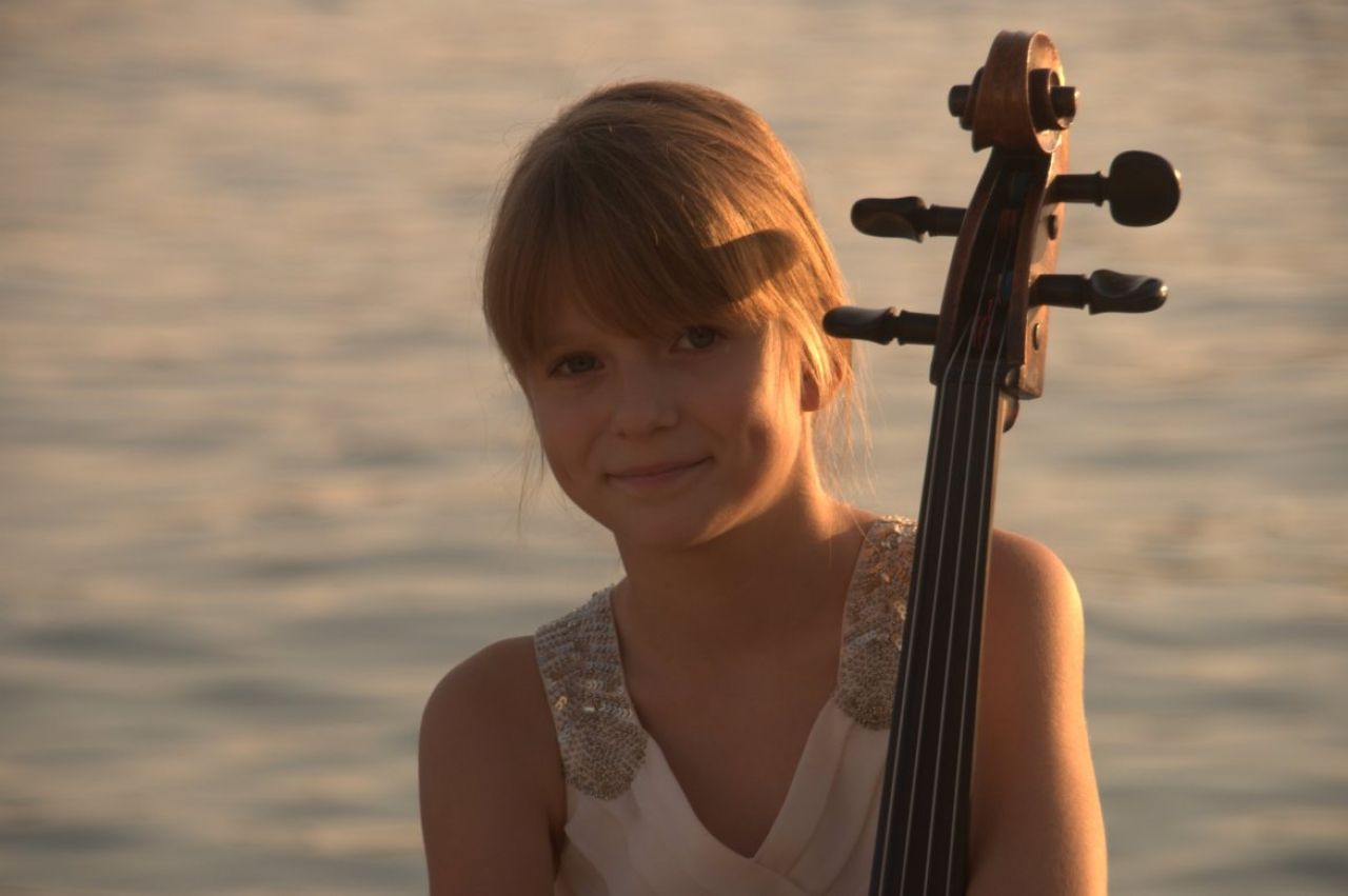 Izvrsni rezultati violončelistice Nine Lucije Perine iz Tisnoga