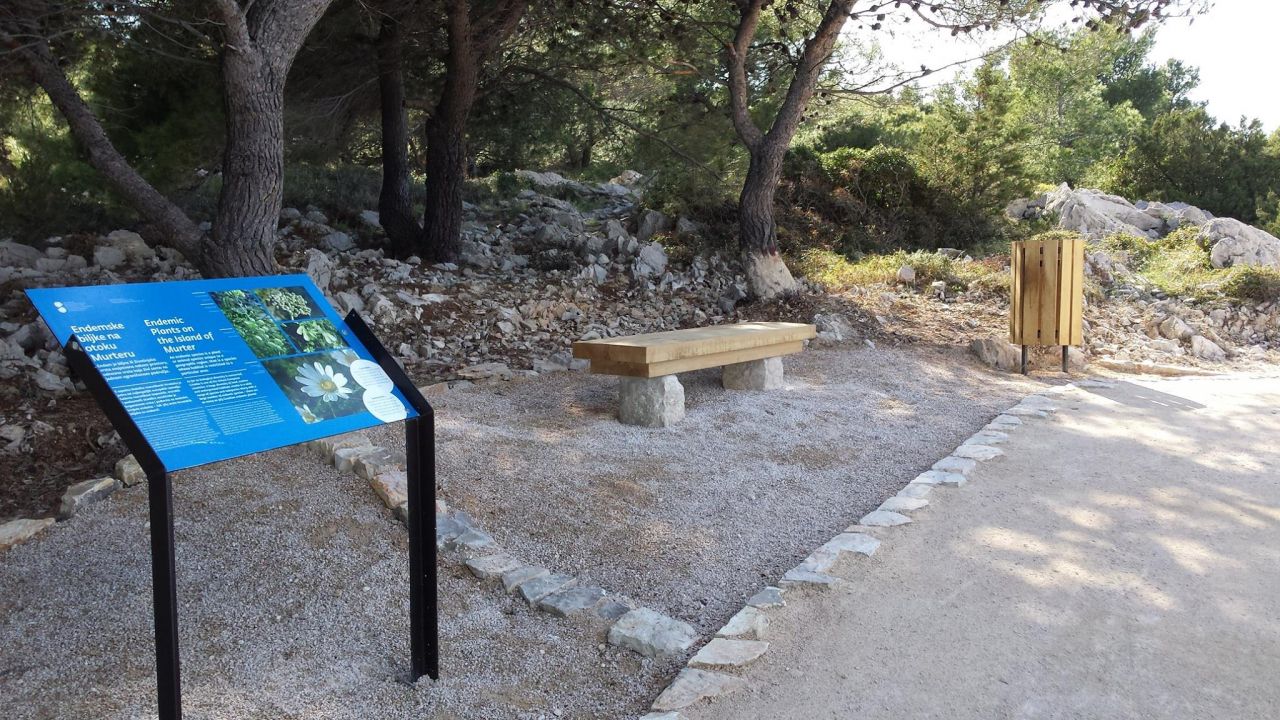 Pronađeni počinitelji devastacije poučne staze Tisno-Jezera 