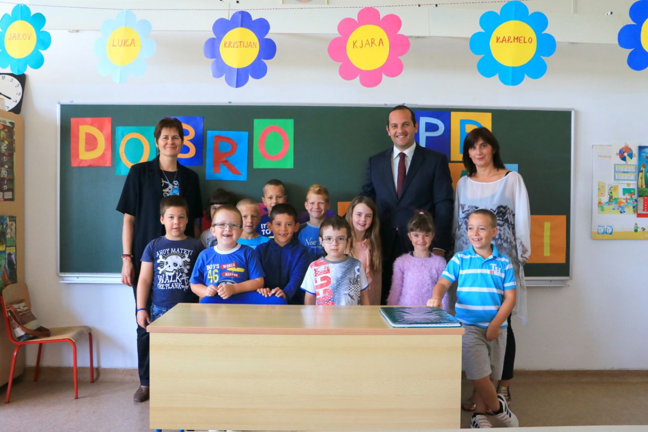 Načelnik Klarin posjetio prvašiće sa područja Općine Tisno  