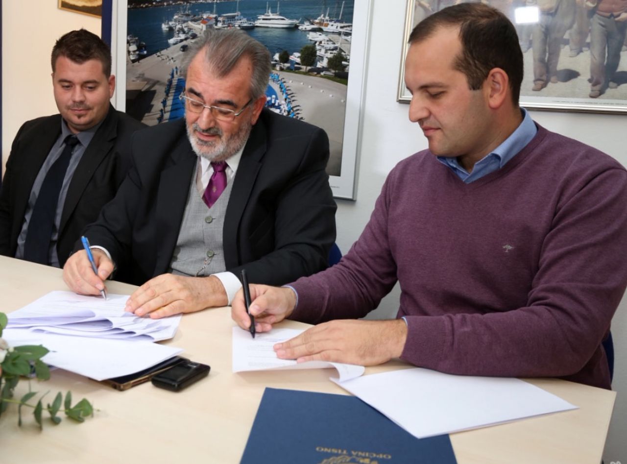 Potpisan Ugovor o partnerstvu između NP Kornati, Općina Tisno i Murter-Kornati za  aplikaciju na strukturne investicijske fondove s projektom â€˜Kurnata Redivivaâ€™  