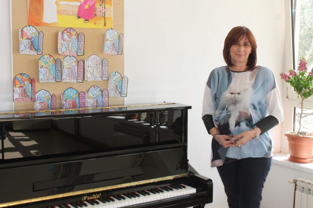 Općina Tisno donirala piano  za potrebe osnovne glazbene škole u Tisnome 