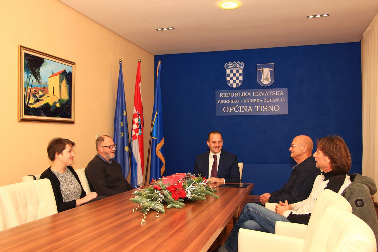 Načelnik Klarin primio članove KUD-a Hartić Tisno povodom proslave 90. godina djelovanja