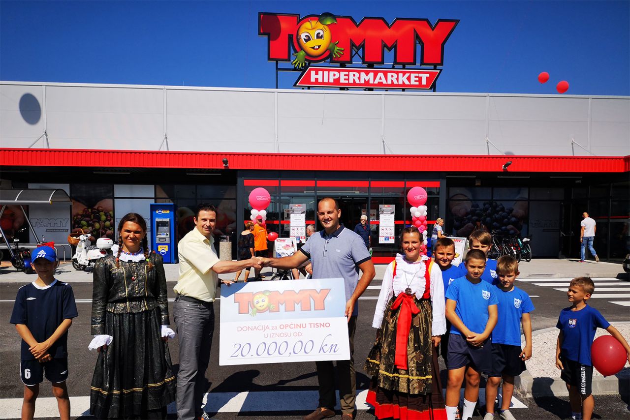 Otvoren novi hipermarket Tommy u Jezerima 