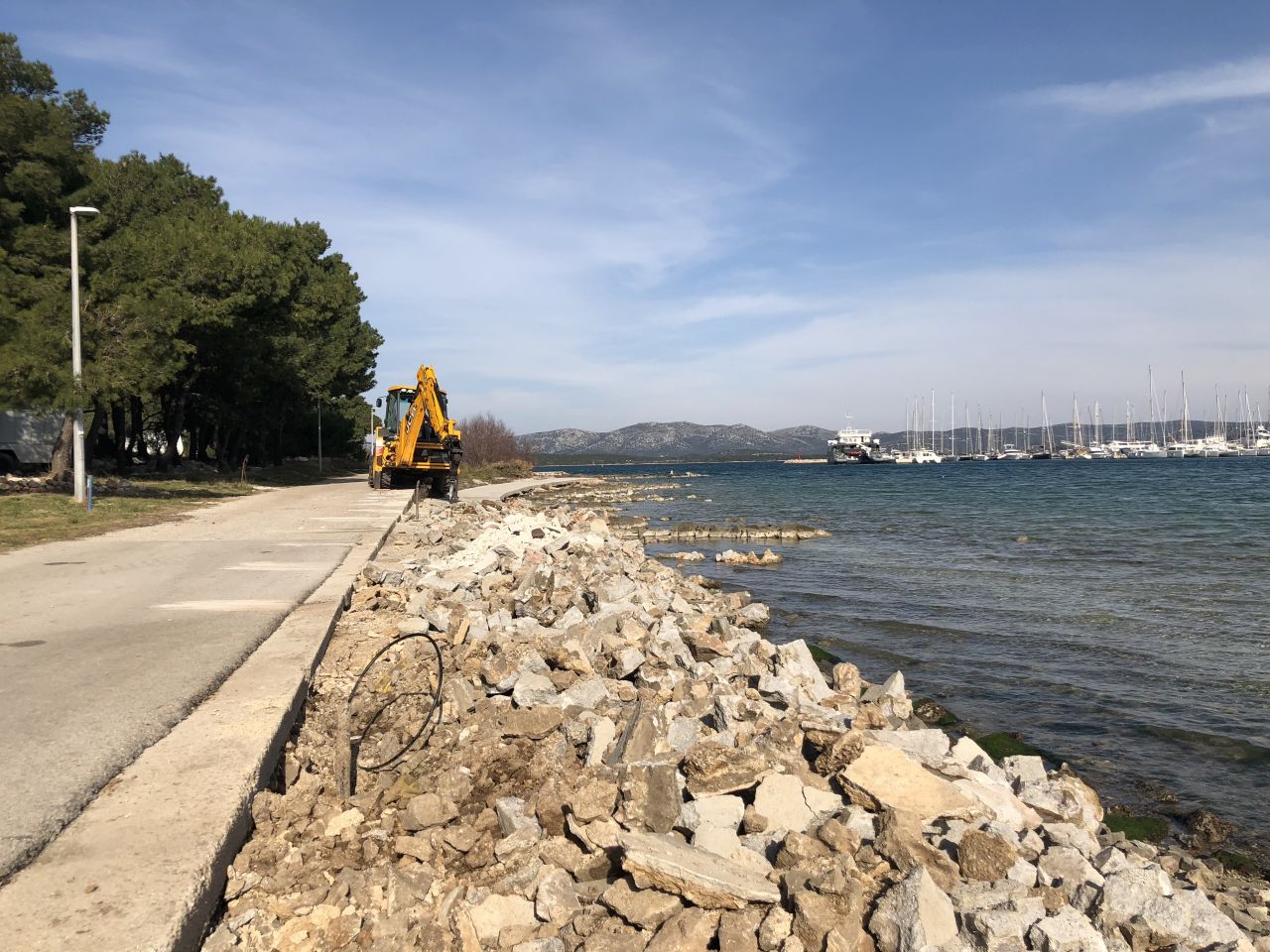 Započeli radovi na uređenju plaže u Branimirovoj ulici u Betini  