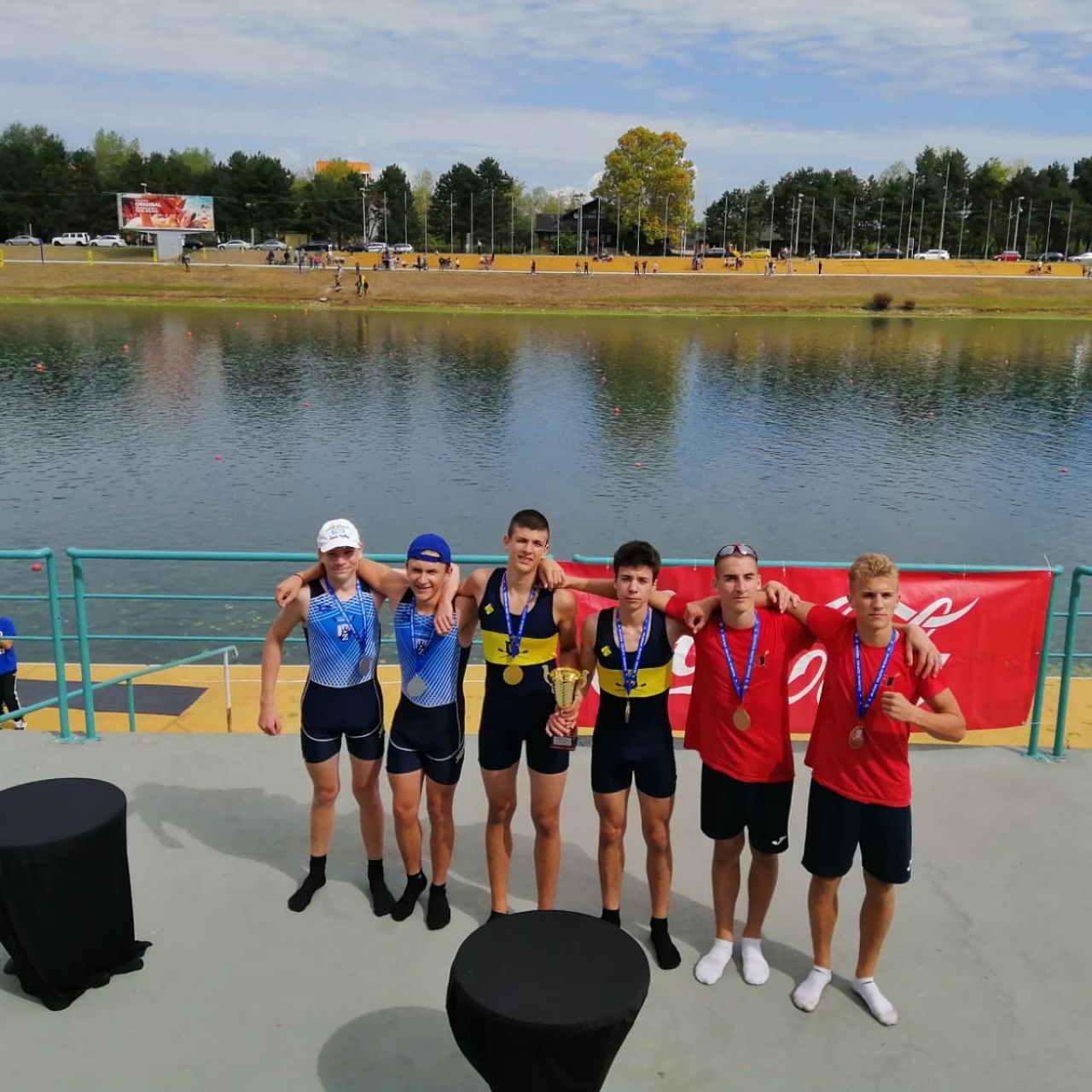 Nove medalje za mlade veslače 